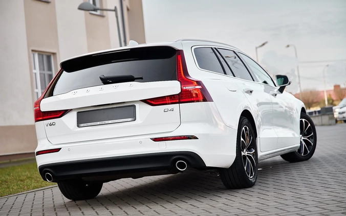 Volvo V60 cena 77900 przebieg: 180000, rok produkcji 2018 z Płock małe 781